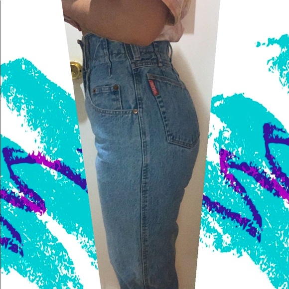 Union Bay High Waisted Vintage Mom Jeans - Picture 2 of 14
